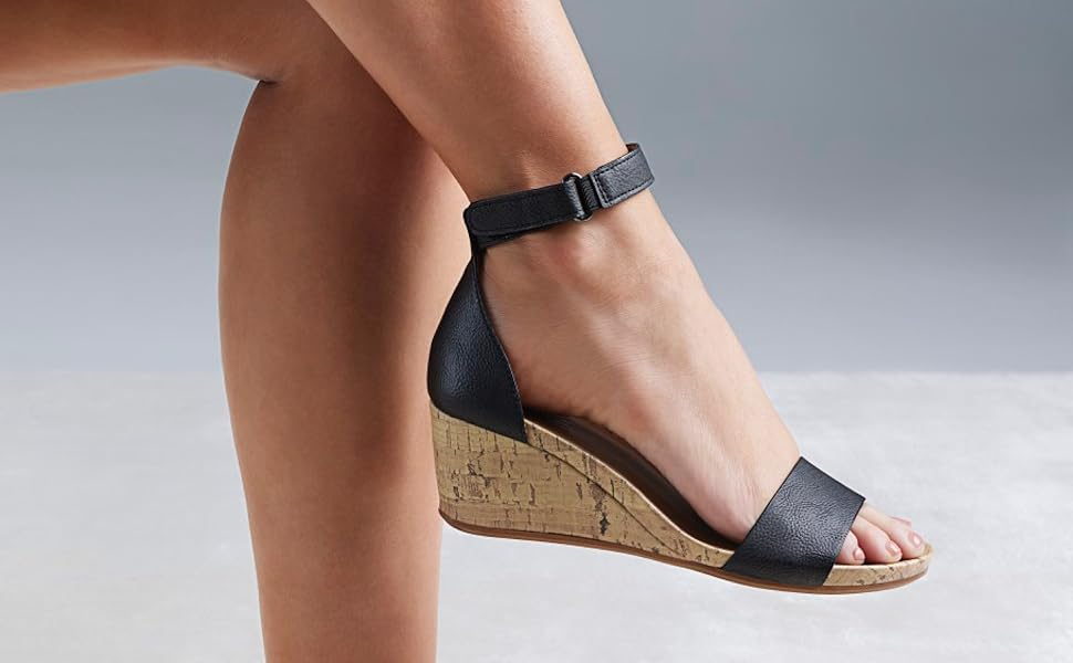 Naturalizer Areda Wedge Sandal
